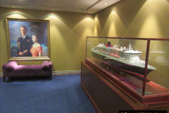 038.2019_11_03-to-17-Cunards-Queen-Mary-New-York-to-Southampton-@-first-Literature-Festival-at-Sea.-38-An-evening-on-QM2