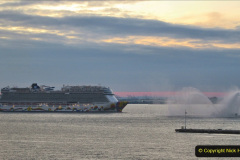 383.2019-11-10-New-York.-383-Norwegin-Encore-Norwegin-Escape-pass-in-NY-Harbour-with-a-tug-Fire-boat-water-display-escort.-