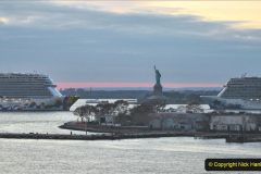 386.2019-11-10-New-York.-386-Norwegin-Encore-Norwegin-Escape-pass-in-NY-Harbour-with-a-tug-Fire-boat-water-display-escort.-