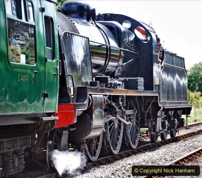 2020-07-18-First-Steam-Trains-in-Purbeck-since-Lockdown-with-U-31806.-142-142