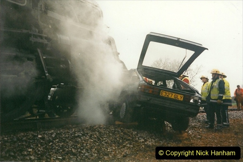 1999-12-26-A-day-your-Host-will-not-forget.-The-Vauxhall-Cavalier-car-came-across-Quarr-Farm-crossing-in-front-of-me-without-stoping.-4-270