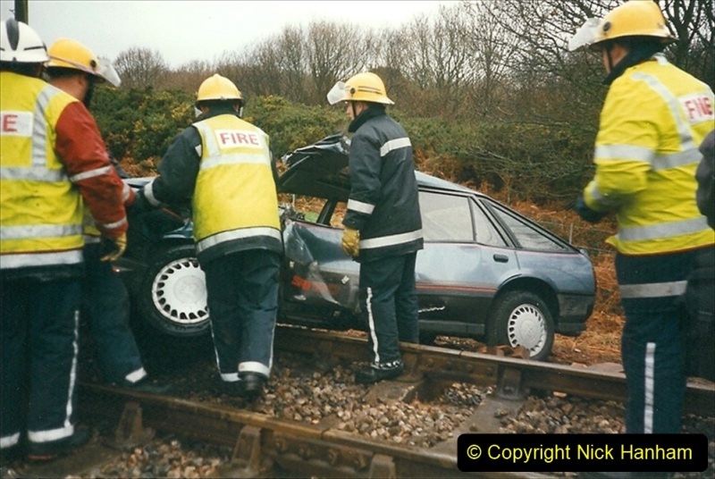 1999-12-26-A-day-your-Host-will-not-forget.-The-Vauxhall-Cavalier-car-came-across-Quarr-Farm-crossing-in-front-of-me-without-stoping.-5-271