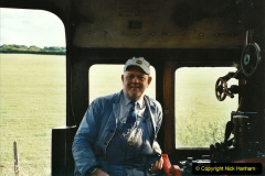2832001-09-08-SR-Steam-Gala.-Your-Host-driving-41312-from-the-Mid-Hants.-4-283