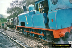 3222005-10-26-Your-Host-has-a-spot-of-bother-with-Thomas-It-did-not-like-the-slip-point.-2-322