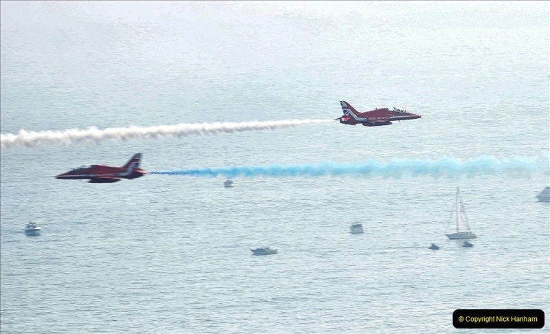 2021-09-03-Bournemouth-Air-Show-Pictures-AIR.-110-The-Red-Arrows.-110