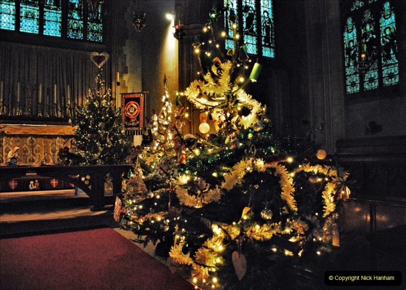 2021-12-14-St.-Aldhelms-Christmas-Trees-Branksome-Poole-Dorset.-33-033
