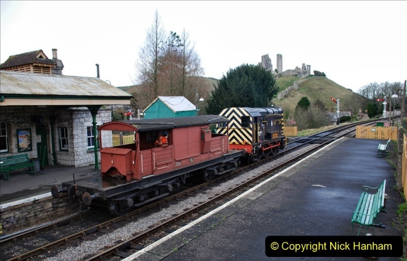 2022-01-07-Corfe-Castle-Norden.-15-Emergency-recovery-test-with-DMU-and-08-as-Thunderbird.-015