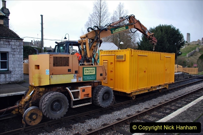 2022-01-07-Corfe-Castle-Norden.-28-Setting-up-for-track-replacement-work-at-CC.-028