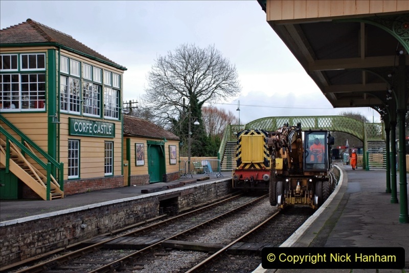 2022-01-07-Corfe-Castle-Norden.-41-Setting-up-for-track-replacement-work-at-CC.-041