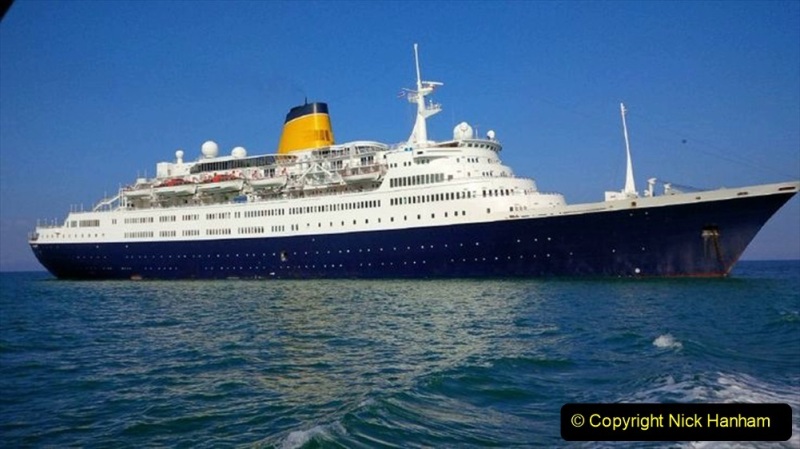 2022-June-21-Cruise-ships-from-1950-to-2022.-12-012