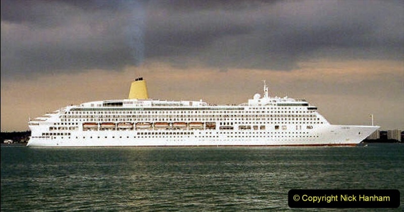 2022-June-21-Cruise-ships-from-1950-to-2022.-66-066