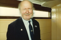 060.2024-10-28-Flying-Scotsman-USA-UK.-60-Your Host meet Alan Pegler on the VSOE 1983 April 04