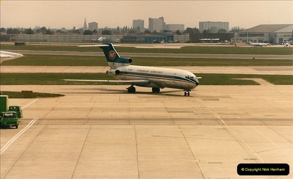 1986-06-21 London Heathrow Airport.  (17)055