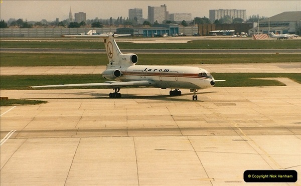 1986-06-21 London Heathrow Airport.  (29)067