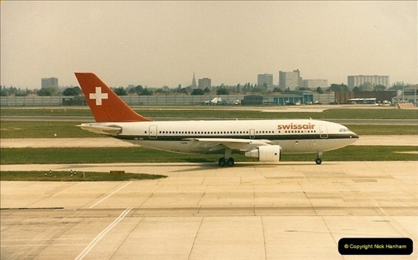 1986-06-21 London Heathrow Airport.  (32)070