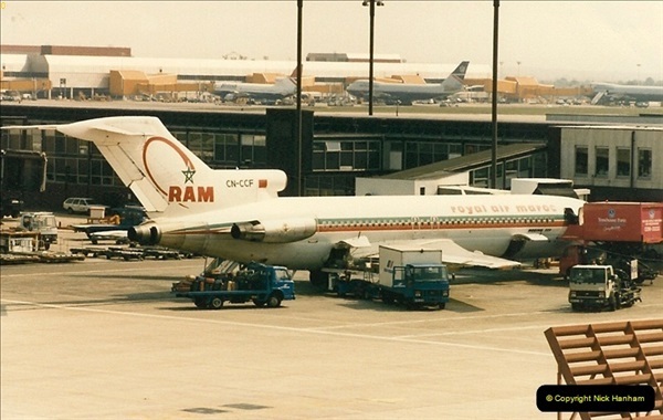 1986-06-21 London Heathrow Airport.  (33)071