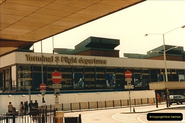 1986-06-21 London Heathrow Airport.  (44)082