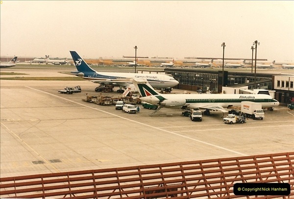 1986-06-21 London Heathrow Airport.  (7)045