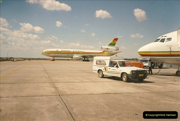 1994-04-03 Harare, Zimbabwe.  (3)110