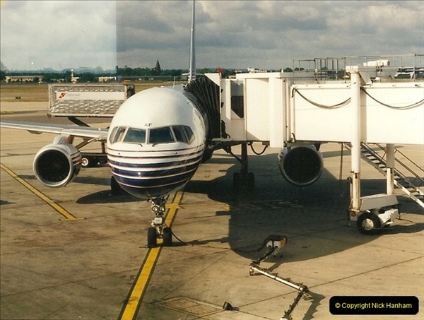 1995-07-17. London Gatwick Airport.  (4)163