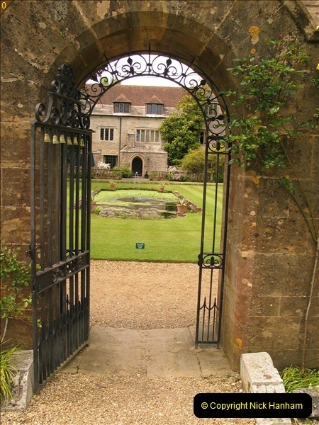 2005 May. Athelhampton House, Dorset. (3)128