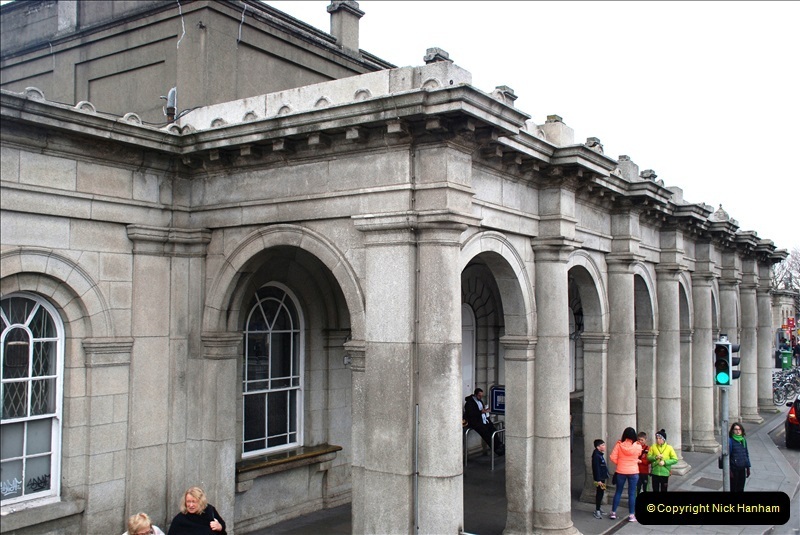 2019-03-31-Dublin-Eire.-214-Past-the-station-on-the-way-back.-214
