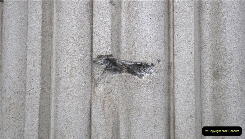 2019-03-31-Dublin-Eire.-283-The-Dublin-General-Post-Office.-Bullet-marks-from-the-uprising-still-in-the-pilars-outside-the-building.-283