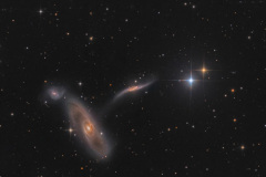 Arp 286 (LRGB)
(5.3 hours integration 2022-03)
El Sauce Observatory, Rio Hurtado, Coquimbo, Chile
Planewave 24" CDK @F/6.5
FLI PL9000
L: 8*600s, R: 8*600s, G: 8*600s , B: 8*600s