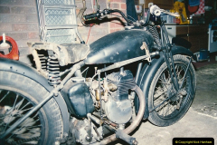 1993-11-25 A retirement restoration project. BSA 250cc 1937 machine. (8)008