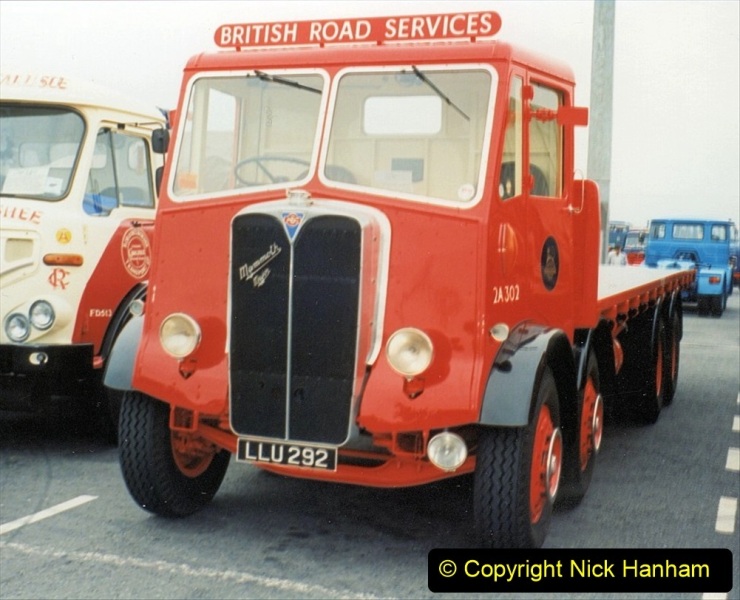 BRS-lorries-of-the-1950s-and-1960s.-111-111