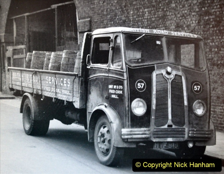 BRS-lorries-of-the-1950s-and-1960s.-121-121