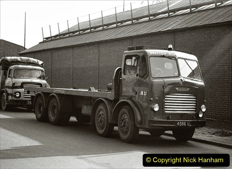 BRS-lorries-of-the-1950s-and-1960s.-122-122