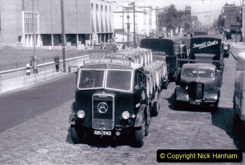 BRS-lorries-of-the-1950s-and-1960s.-15-015