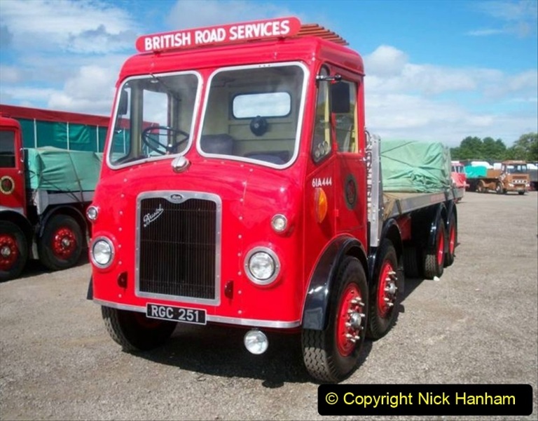 BRS-lorries-of-the-1950s-and-1960s.-210-210