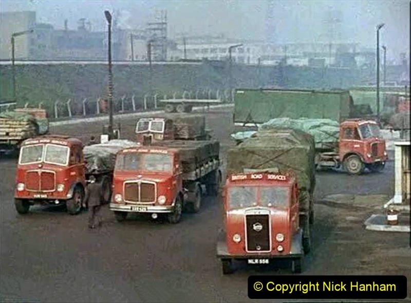BRS-lorries-of-the-1950s-and-1960s.-35-035