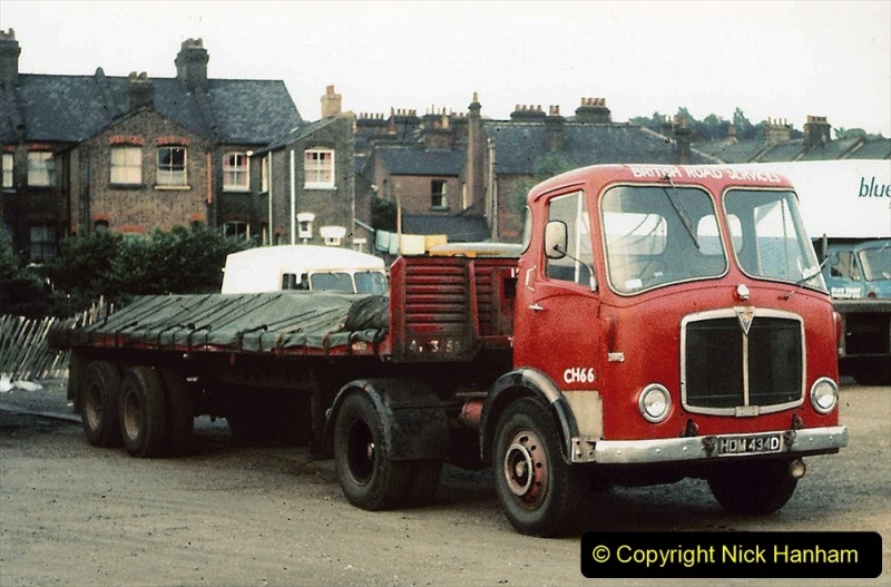 BRS-lorries-of-the-1950s-and-1960s.-65-065