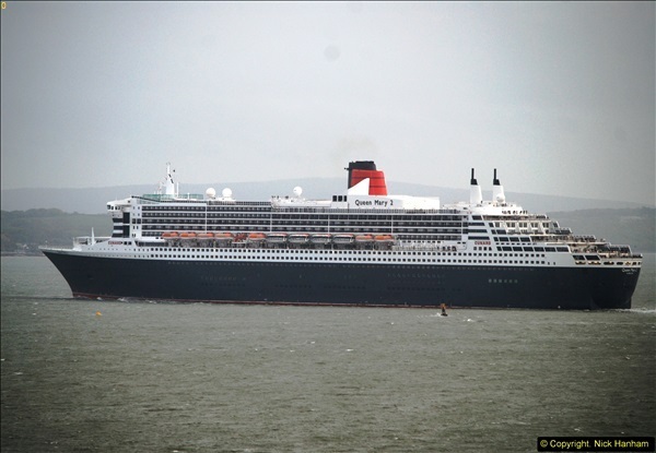 2015-05-03-Three-Queens-leave-Southampton.-160160