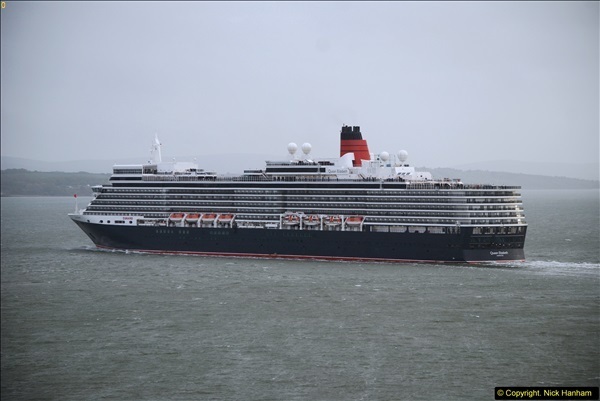 2015-05-03-Three-Queens-leave-Southampton.-162162