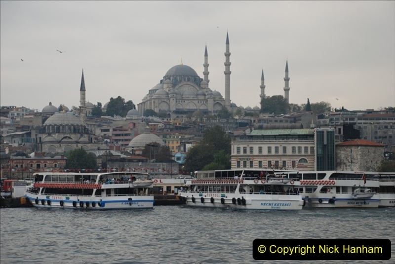 2010-10-26-IstanbulTurkey.-Transport-134154