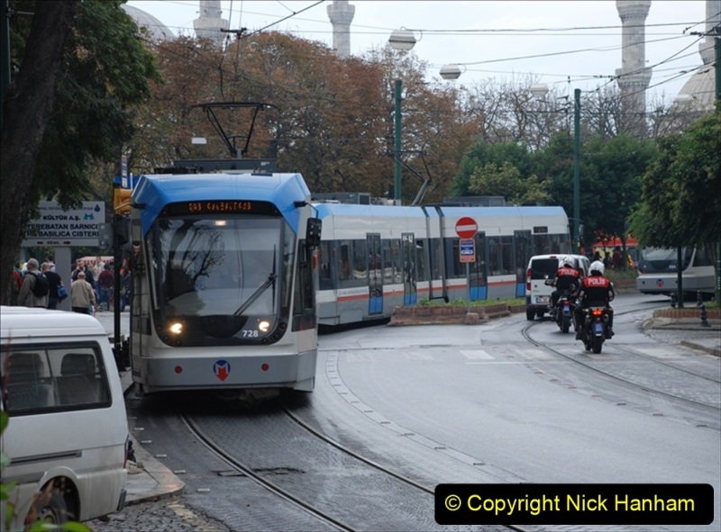2010-10-26-IstanbulTurkey.-Transport-16036