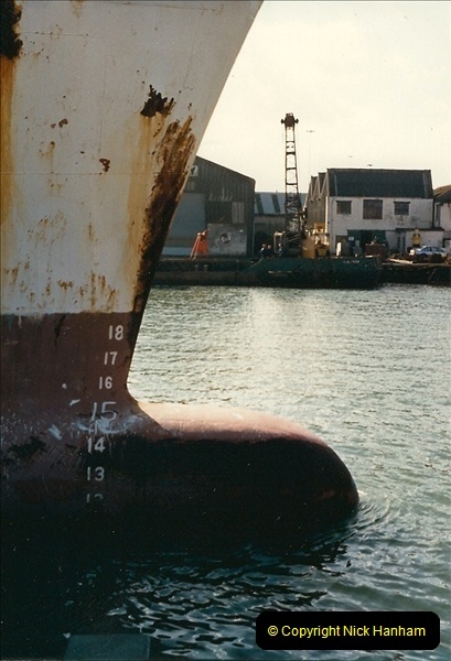 1989-02-20 Poole Quay, Dorset.  (3)163