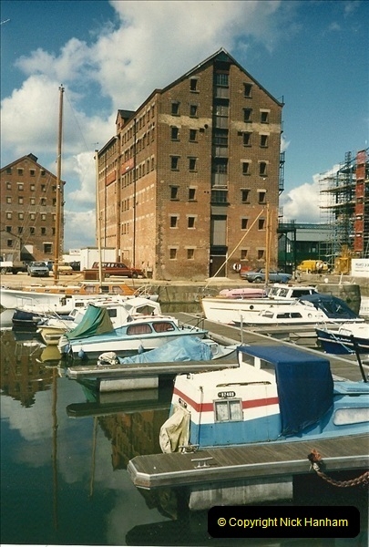 1989-04-14 Gloucester Docks, Gloucestershire. (4)168