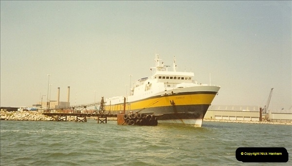 1989-07-07. Poole Quay, Dorset.  (0)170