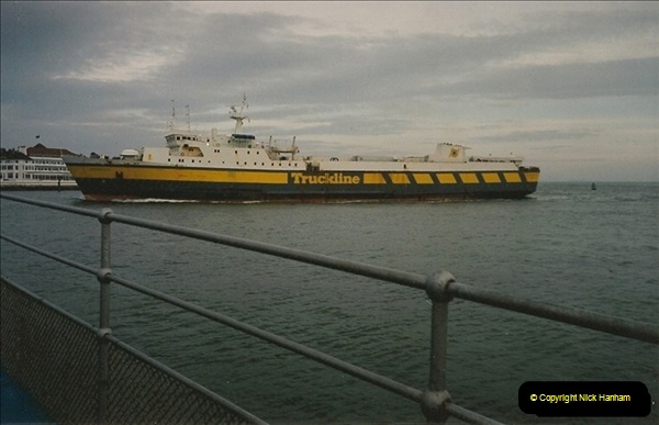 1994 January. Ferry No. 3 last days. The haven, Poole, Dorset.  (5)275