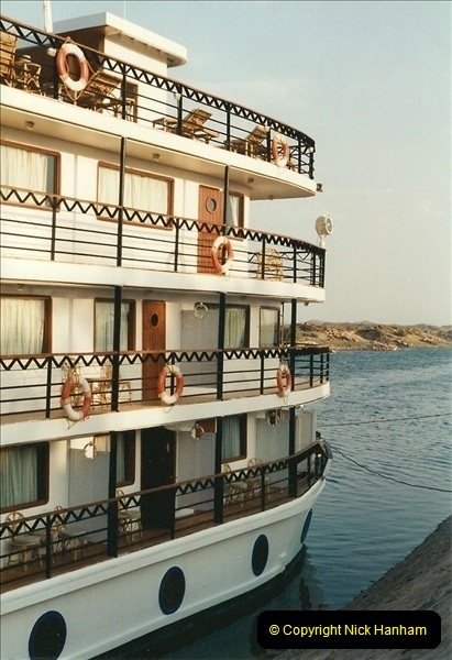 1995-07-17 to 24-07. Aswan, Lake Nasser, Abu Simbel, Aswan (5)298