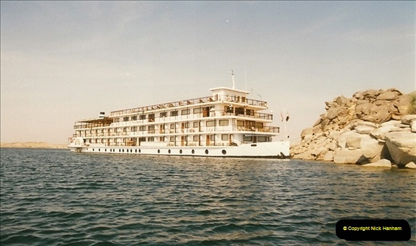 1995-07-17 to 24-07. Aswan, Lake Nasser, Abu Simbel, Aswan (6)299