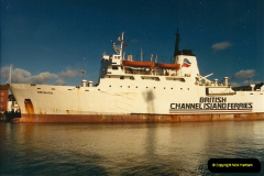 1989-02-20 Poole Quay, Dorset.  (1)160