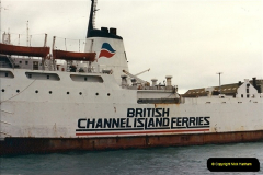 1989-02-20 Poole Quay, Dorset.  (1a)161