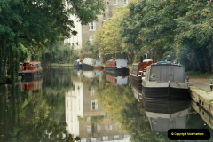 2001-11-04. The Regent Canal, Camden, London.556