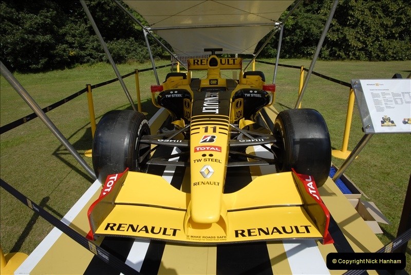 2011-07-24 Renault Cars Event @ Exbury Gardens, Hampshire.  (8)100